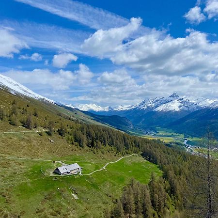 Bed and Breakfast Alp Es-Cha Dadour Madulain Екстер'єр фото