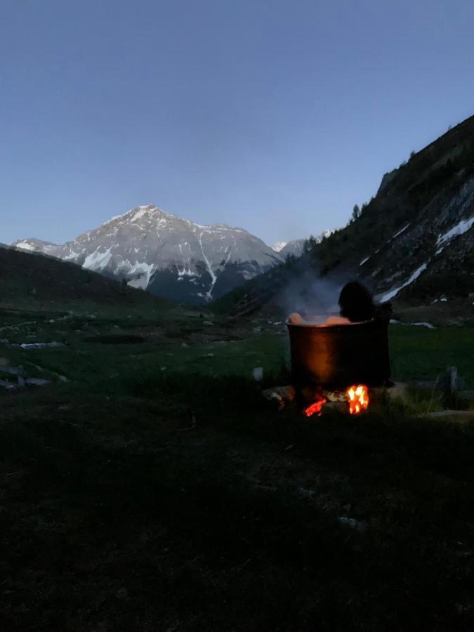 Bed and Breakfast Alp Es-Cha Dadour Madulain Екстер'єр фото