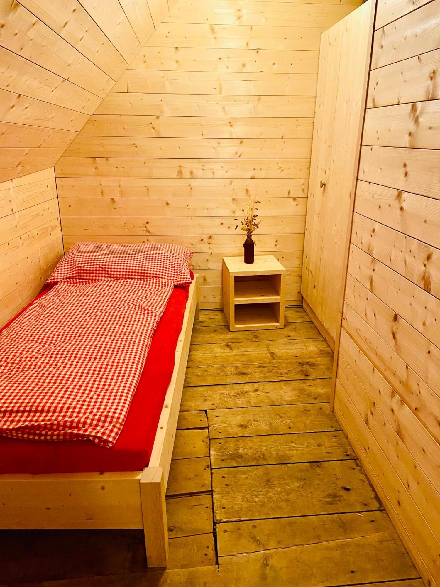 Bed and Breakfast Alp Es-Cha Dadour Madulain Екстер'єр фото